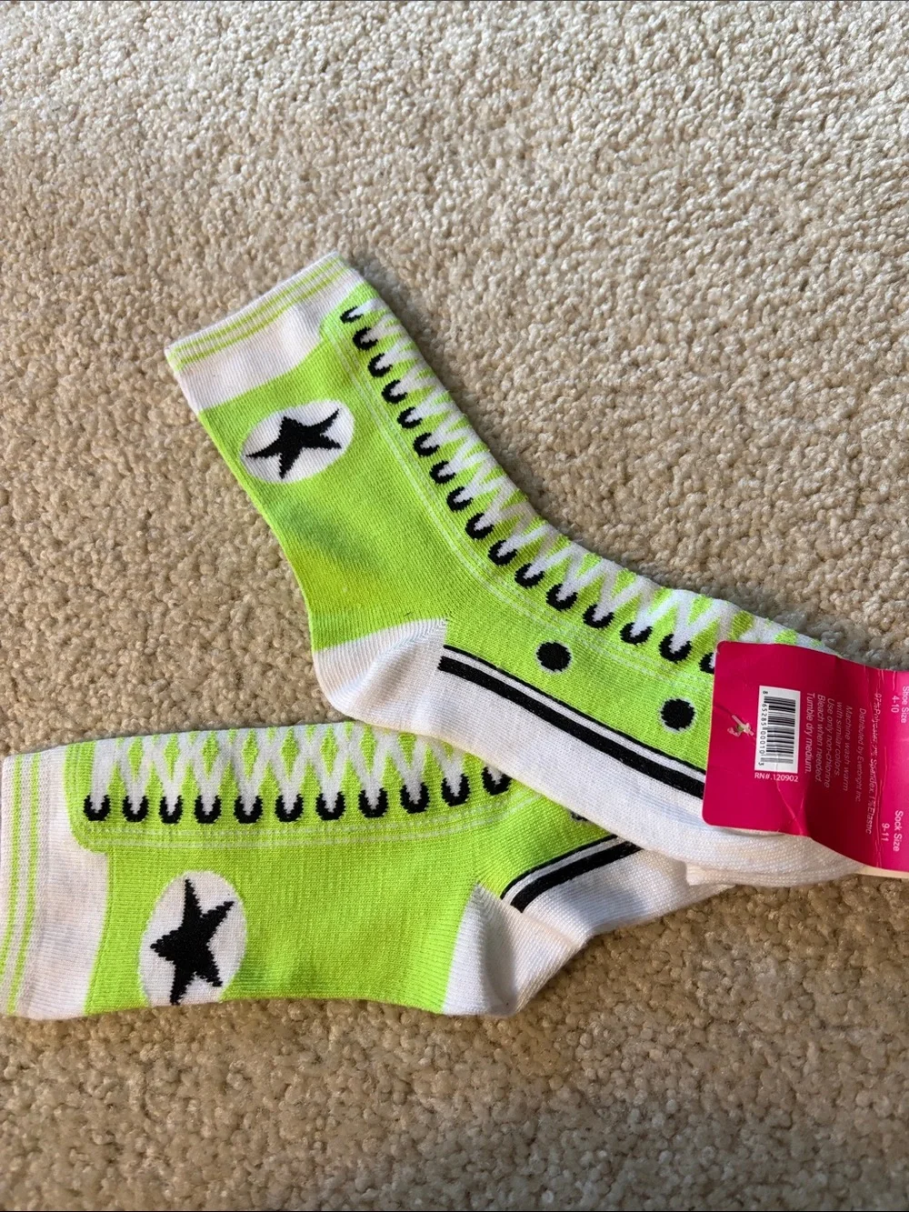 Everbright Ladies Neon Green Star High Socks Size 9-11 NWT